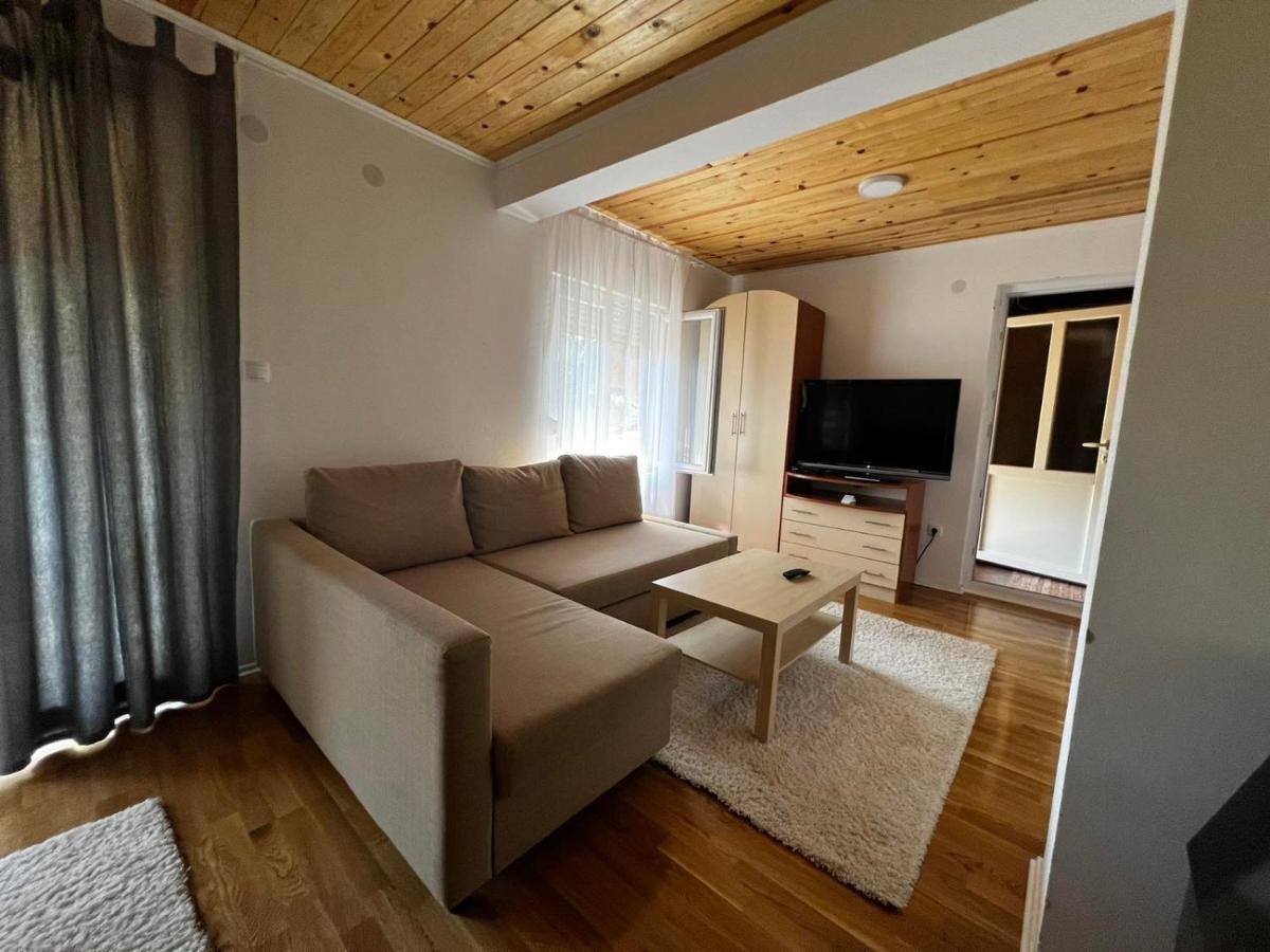 Ljubav Stara Zaovine Hotell Lazici Exteriör bild