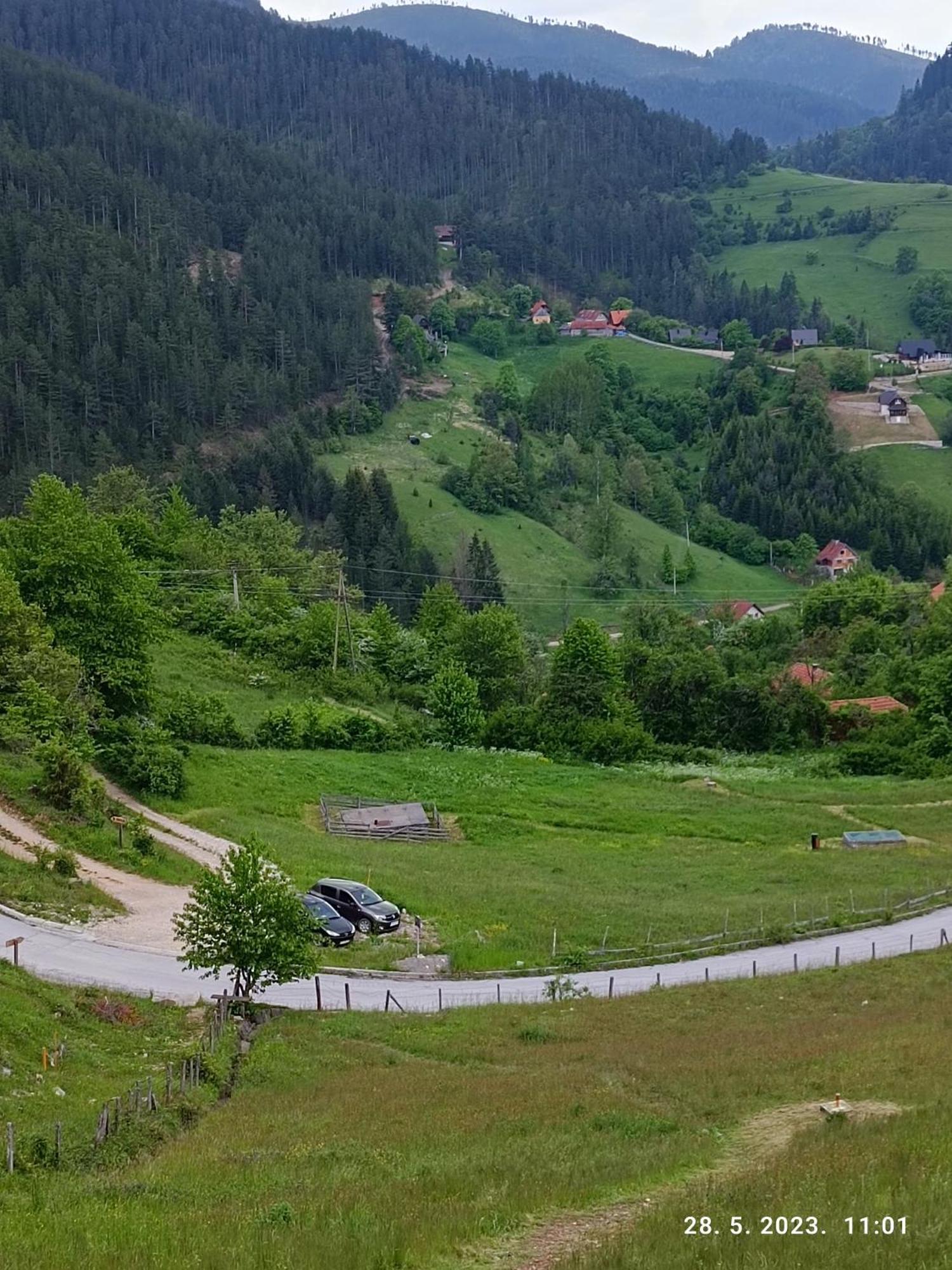 Ljubav Stara Zaovine Hotell Lazici Exteriör bild