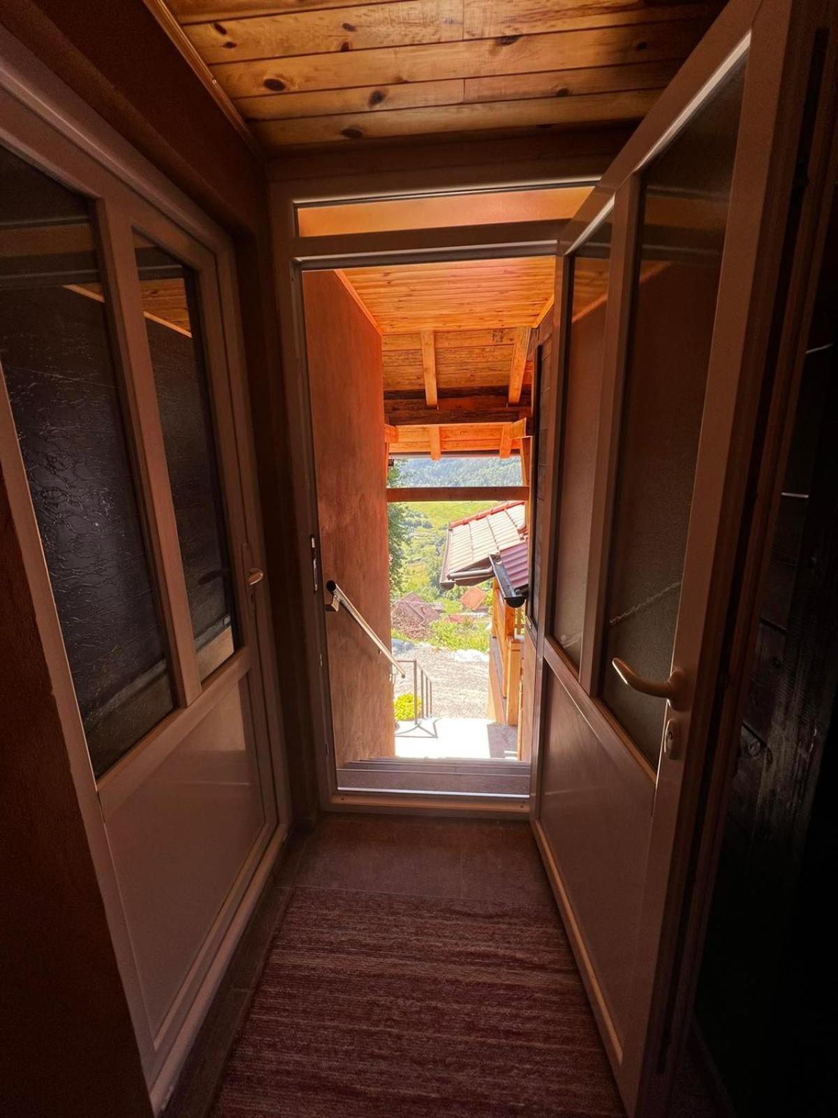 Ljubav Stara Zaovine Hotell Lazici Exteriör bild