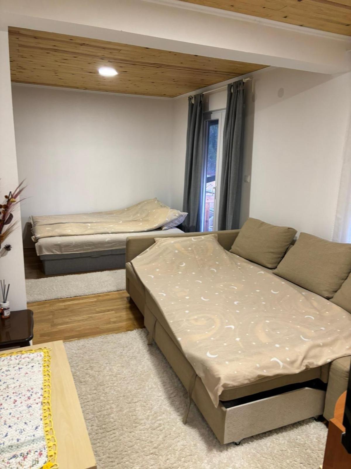 Ljubav Stara Zaovine Hotell Lazici Exteriör bild